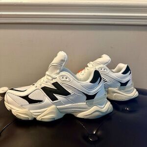 New Balance 9060 "White/Black" 7.5w